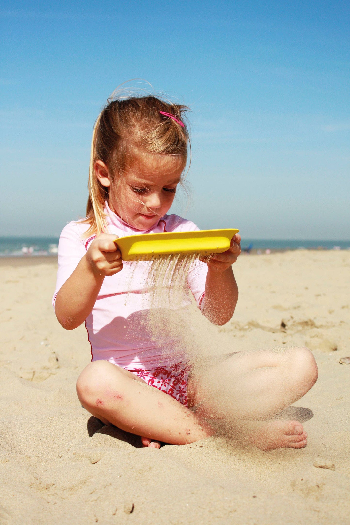 Quut Scoppi - Kids Shovel with an easy-grip handle