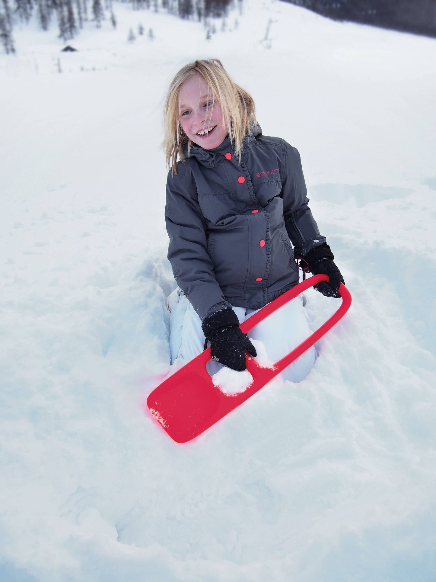 Quut Scoppi - Kids Shovel with an easy-grip handle